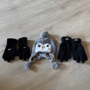 L.L. Bean Gray Penguin Pom-Pom Earflap Hat with Black Gloves